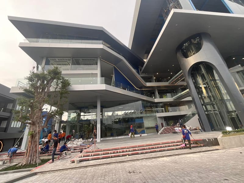 ประตูหน้าต่าง ราวกันตก Spider กระจกลิฟท์ Skylight