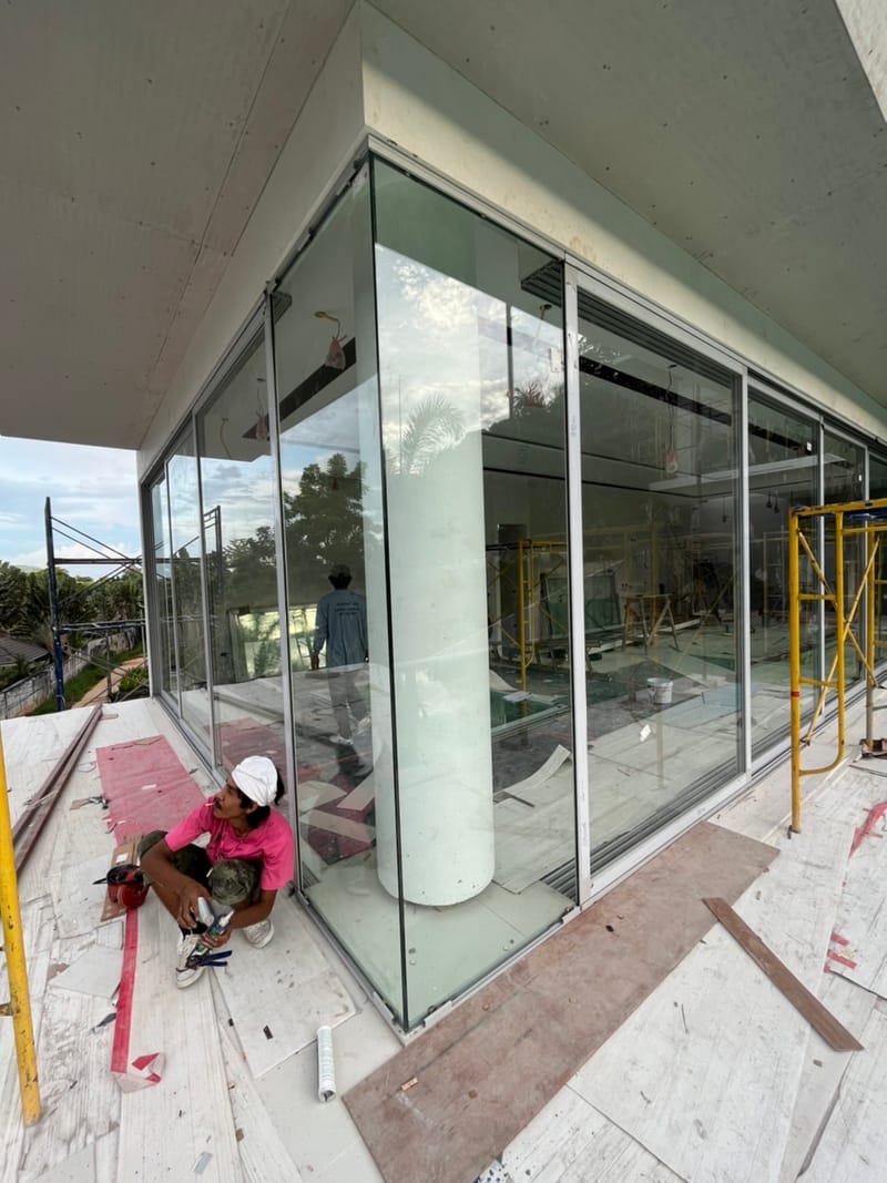 ประตู หน้าต่าง ราวกันตก Shower