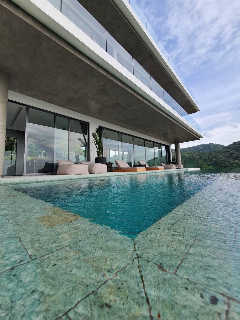 ประตู หน้าต่าง ราวกันตก Shower