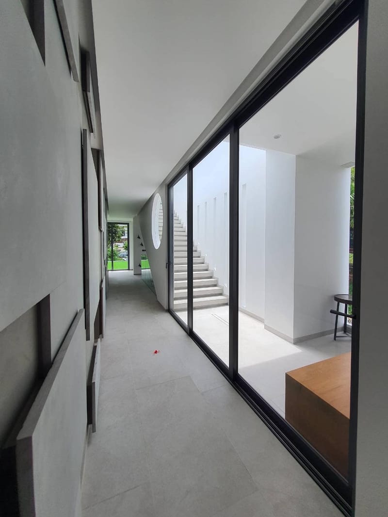 ประตู หน้าต่าง ราวกันตก Shower