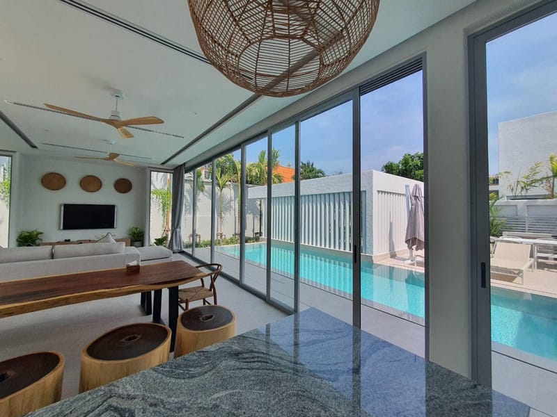 ประตู หน้าต่าง ราวกันตก Shower