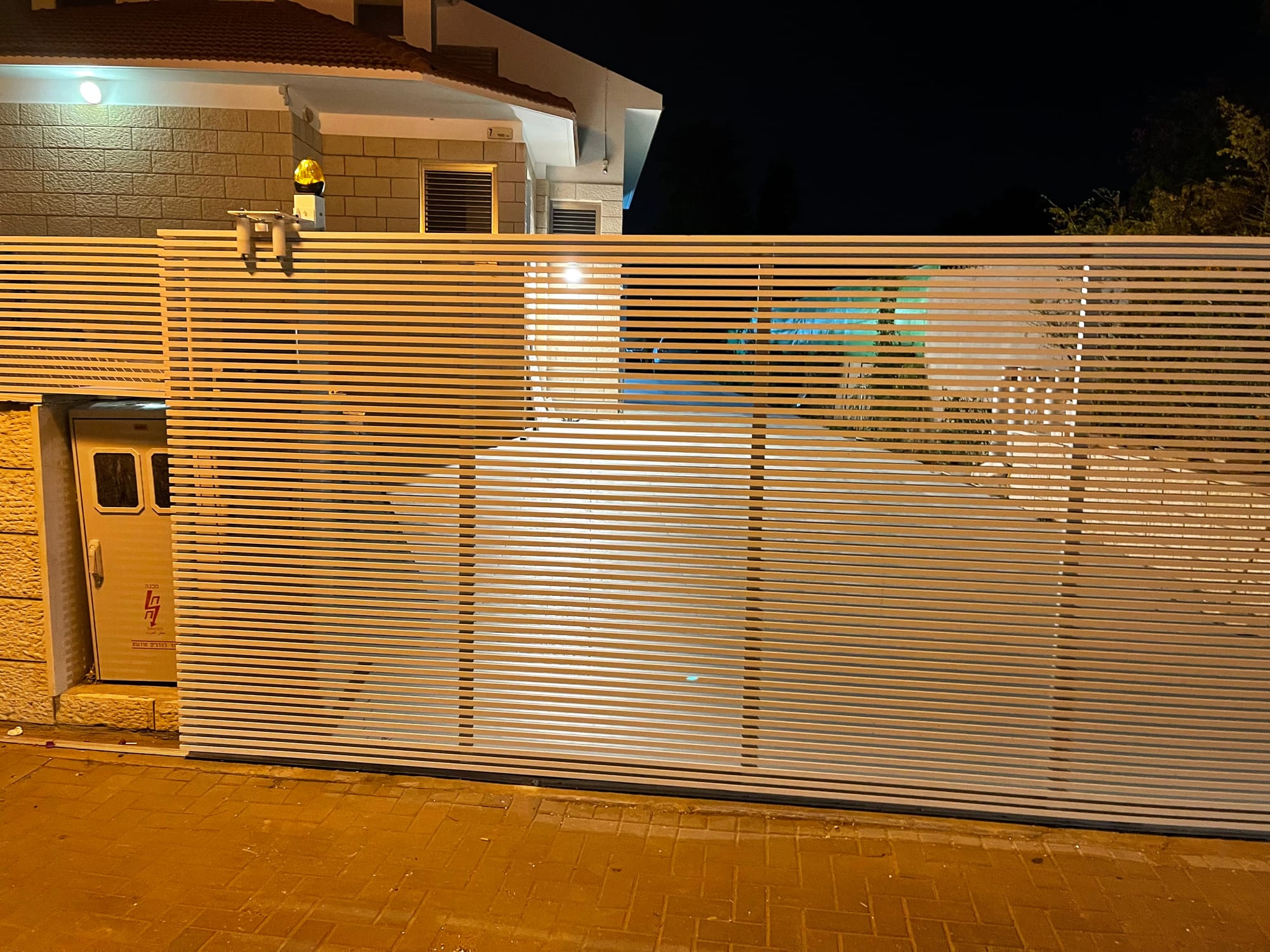 גדרות אלומיניום