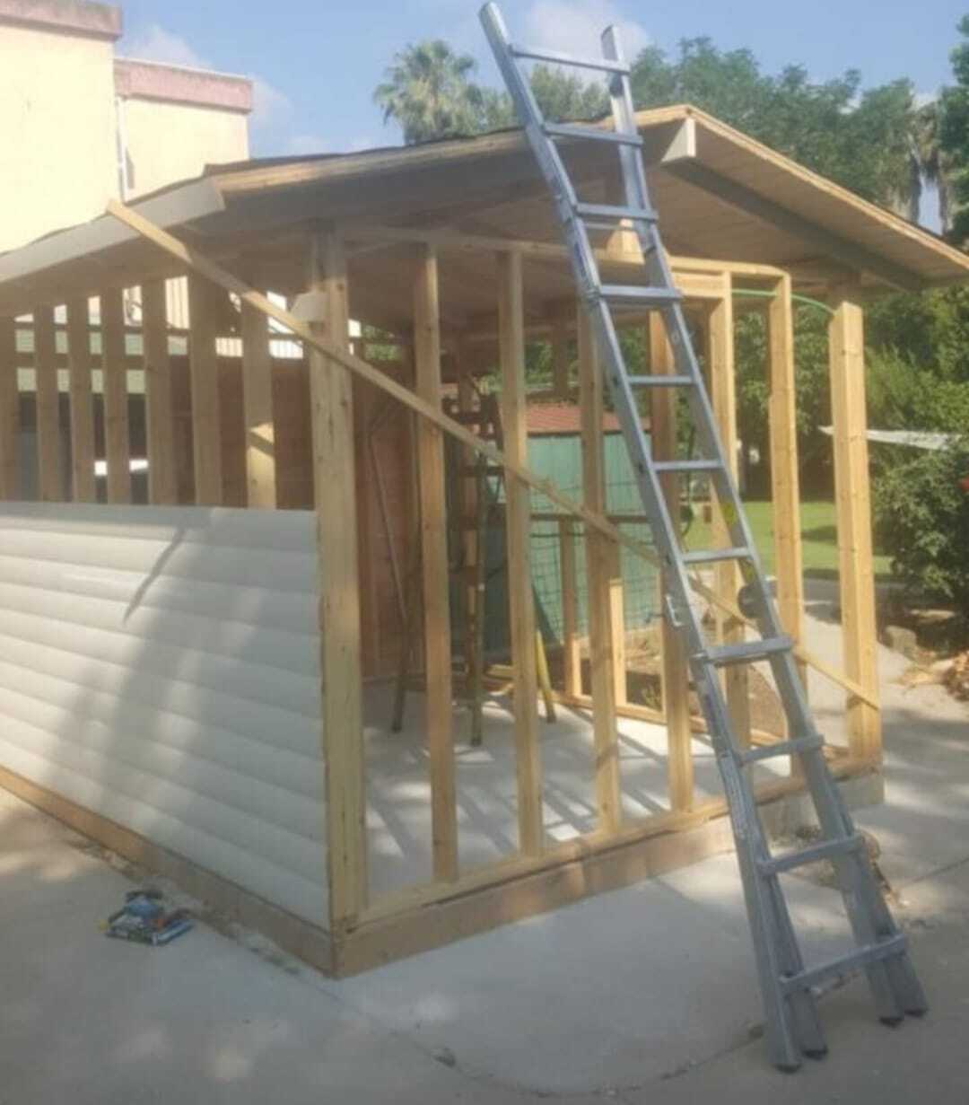 מבנים מעץ/ בנייה קלה .
