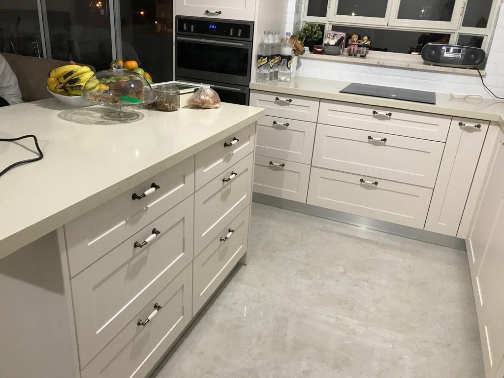 מטבחים מעוצבים בהתאמה אישית, עם אפשרות להדמיה ממוחשבת לכל לקוח, כך שתוכלו לראות את המטבח שלכם לפני הבנייה.