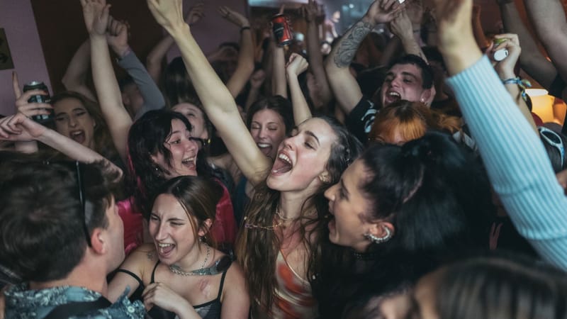 Prime Video desvela el tráiler y el póster oficial de su nueva película Viaje de fin de curso: Mallorca que estrena el 30 de mayo