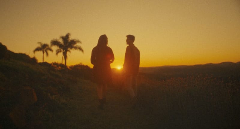 Duda de Aries regresa con "Arrebol": un viaje sonoro entre nostalgia, luz y fugacidad