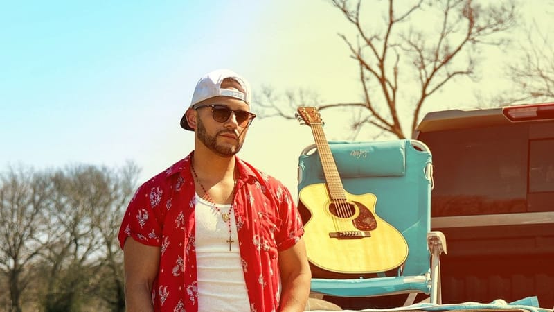 Frank Ray enciende el verano con una versión en spanglish de “Miami en Tennessee”