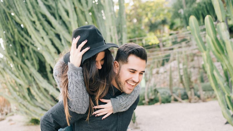 La Pluma de la Autodeterminación: Psicología de la Agencia Personal y la Ruptura de Expectativas Ajenas