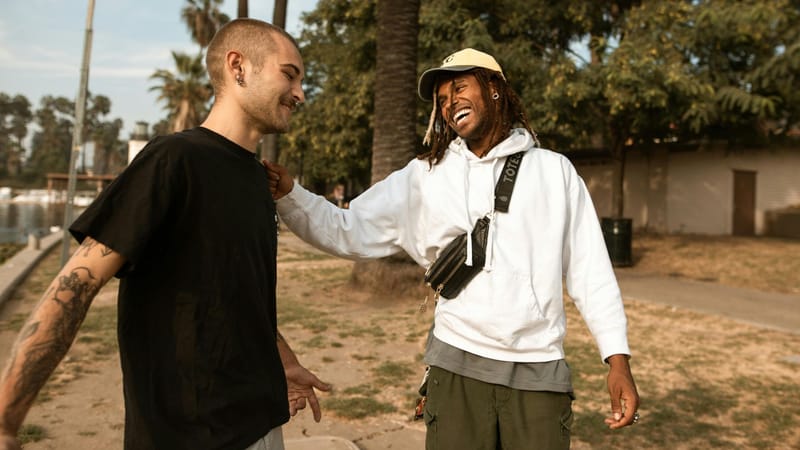 En el intrincado tapiz de la existencia humana, donde las relaciones se entrelazan con sus luces y sombras