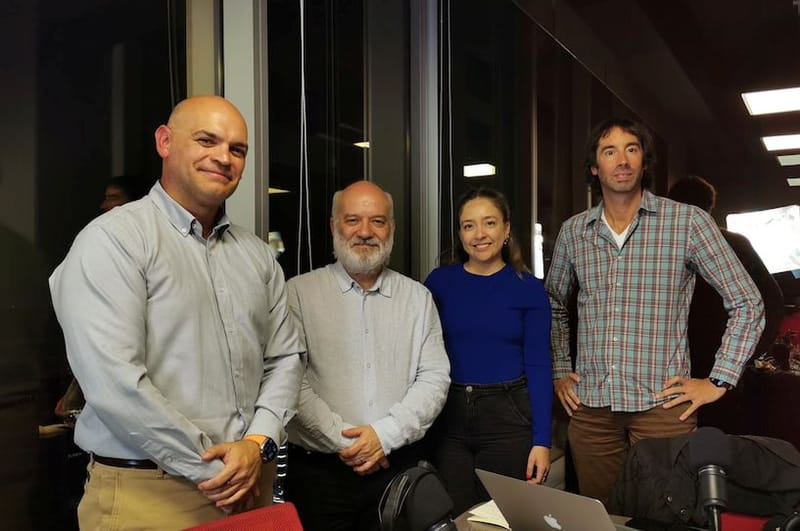 Periodista pionero de los contenidos digitales en Chile: “La IA sirve, pero no reemplaza la intuición, la narrativa ni el criterio humano”