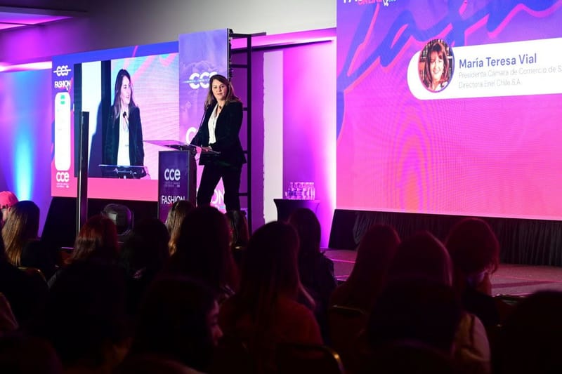 Fashion Online 2025 revela que el 65% de los chilenos ya compra ropa por internet mensualmente