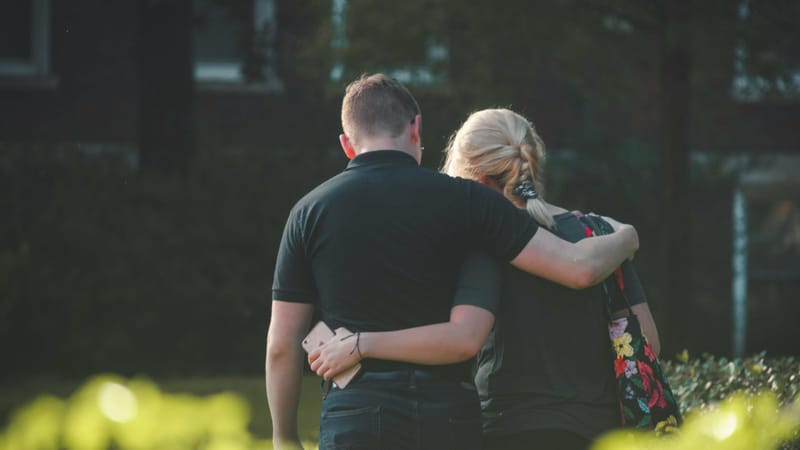 Cuando el silencio habla de cuidado: el sonido profundo de la consideración
