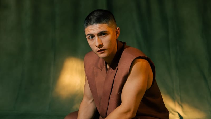 La estrella ecuatoriana Alex Ponce, nominado a Premios Juventud 2025