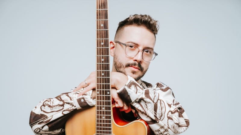 Vehementes le canta a las rupturas amorosas en 'Narcótica'