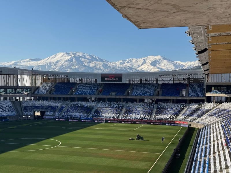 Un hito nacional: el Claro Arena de la UC inaugura el primer sistema de climatización en un estadio chileno