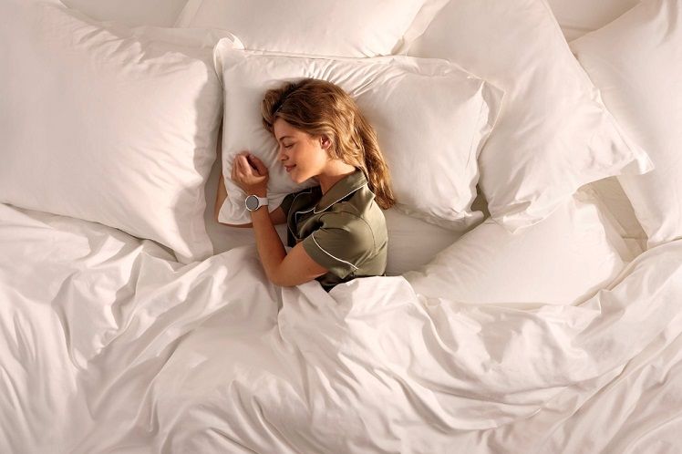 ¿Duermes toda la noche y sigues cansado? La causa podrían ser los micro-despertares