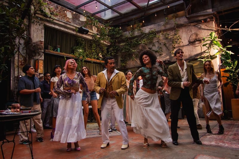 Grupo mexicano La Bendición reinventa la salsa romántica con estreno de “La Perla”