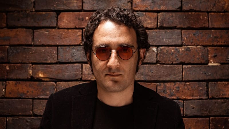 La banda colombiana de pop rock electrónico E Multicolor presenta su disco 'Nada que nos sea difícil'