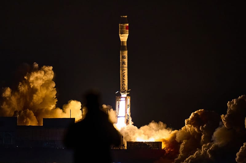 Segundo lanzamiento en menos de un mes: Geely lanza otros 11 satélites y completa 52 en su constelación