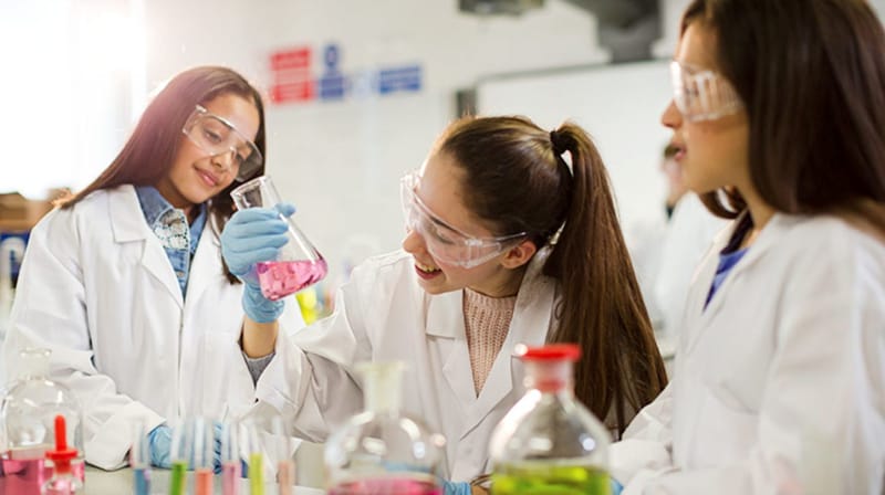 THINKey celebra el Día Nacional de las Ciencias acercando el conocimiento a niños y niñas en Chile