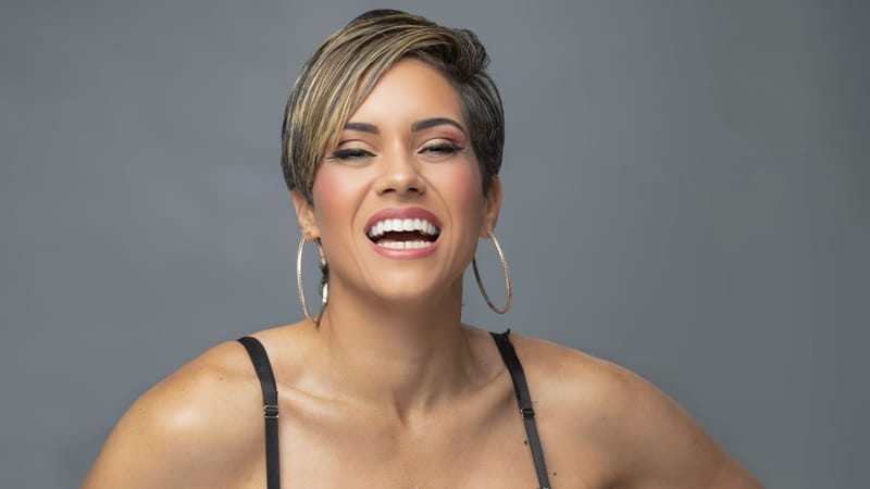 Izis La Enfermera de la Salsa lanza nuevo video musical de "El Aprendiz"