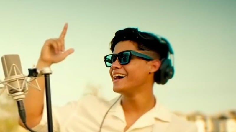 Juanfe rinde tributo a Eddie Santiago con su primer homenaje musical