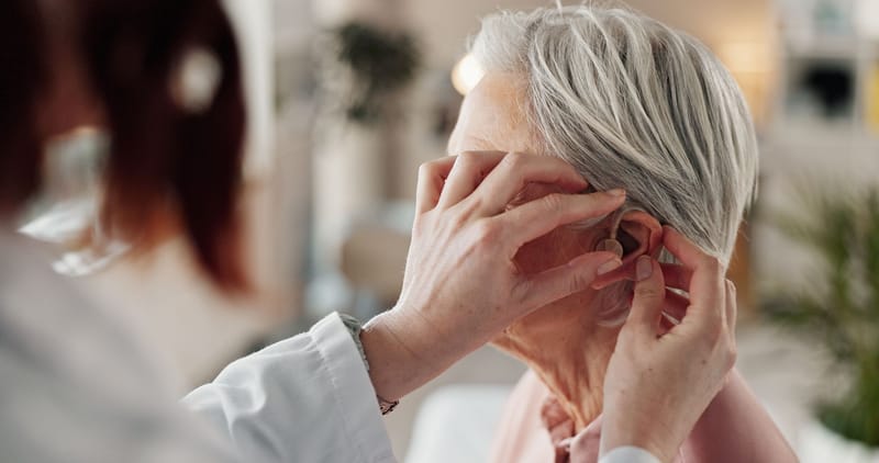 Estudio revela fuerte vínculo entre pérdida auditiva y Alzheimer