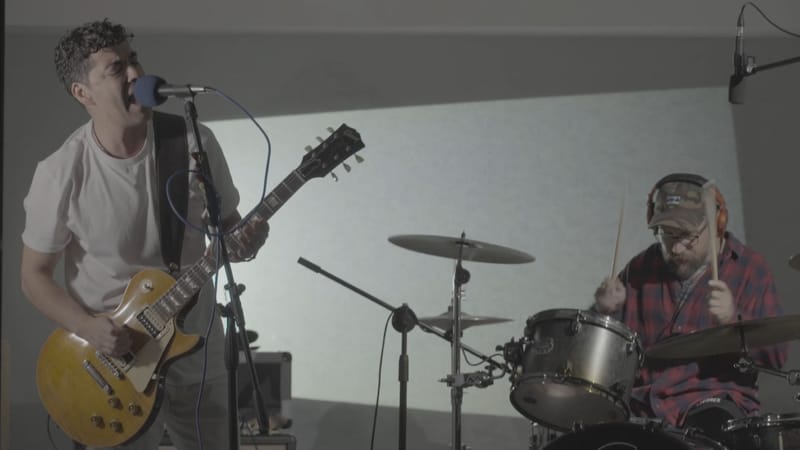 Kapua presenta ‘Deshojando’: un viaje melancólico entre el grunge y la introspección