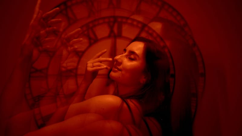 "LITA" de Ari Villalba: un debut en clave de bolero