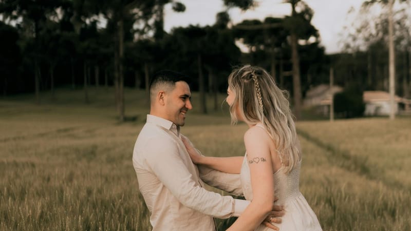 El anclaje silencioso: el poder del contacto visual en el desarrollo de una relación