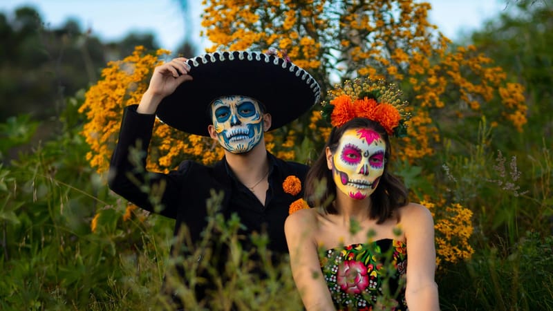 Espectacular reencuentro anual: El Día de Muertos ilumina a México con tradición y color