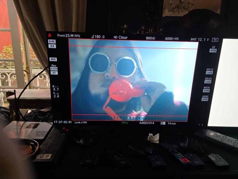 Carlos Ballarta se convierte en "El Replacer", como parte de la campaña global de Call of Duty: Black Ops 7