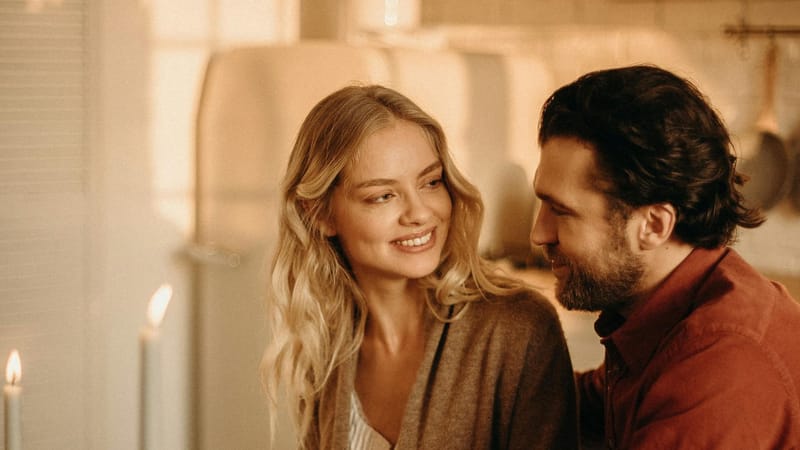 La sincronicidad del encuentro: ¿Por qué "dos almas nunca se conocen por accidente"?