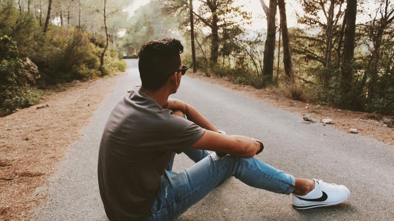 El flujo perpetuo: ¿Por qué la psicología afirma que la vida es una serie de cambios, no de principios y finales?