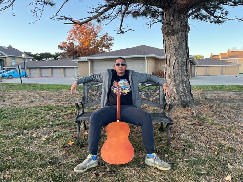 Coroncoro despide el año con 'Simpatía', una canción de resiliencia y determinación