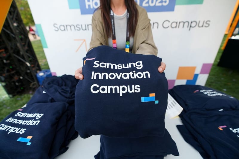 Samsung Innovation Campus Chile 2025 cierra edición récord con una masiva hackathon en ETM Day