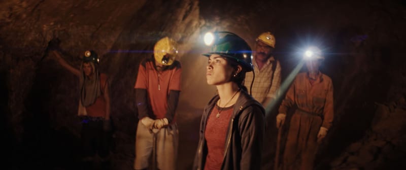 Festival de Cine Rukapillan inaugura su séptima edición con la exhibición de la película Oro amargo en la plaza de Pucón