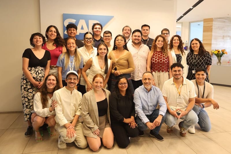 Jóvenes líderes de Latinoamérica aterrizan en SAP Chile para potenciar sus proyectos con inteligencia artificial