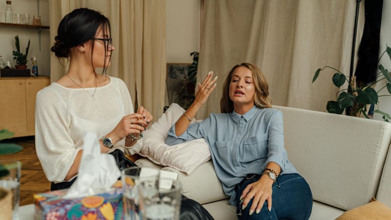 El anclaje de la palabra justa: un homenaje a la claridad en el caos