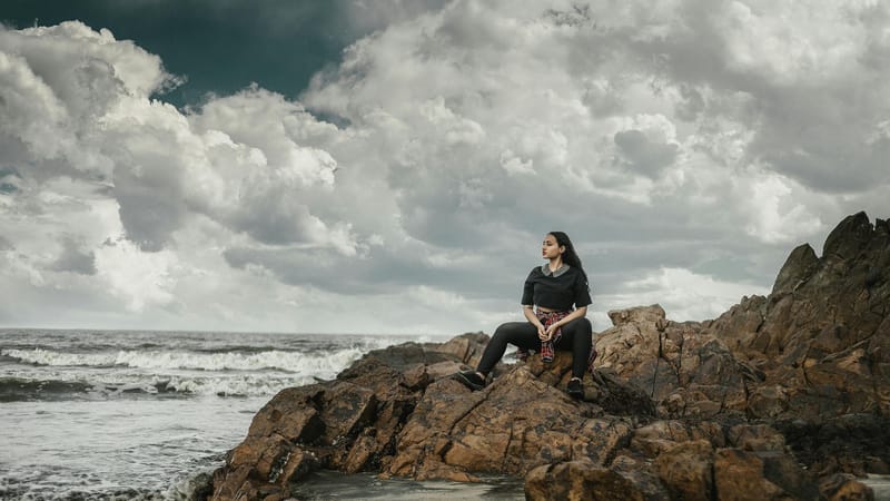 Cuando el pecho pesa y el futuro asusta: Un refugio para los días en que el amor se va