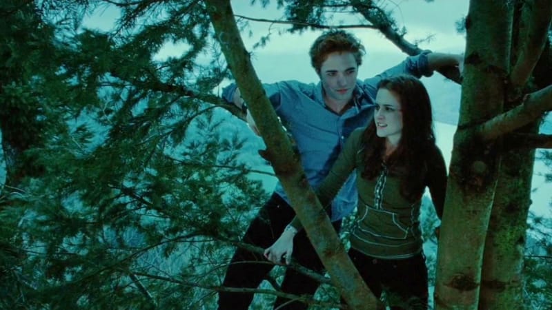 El Azul de Forks: Cómo una Película Transformó un Mito en un Estado de Ánimo