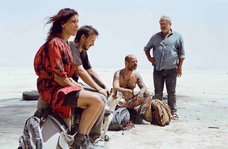 El misticismo de la mirada: De la ceniza de Galicia al eco del desierto