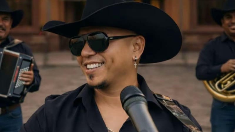 Ronald Montenegro se reinventa en el regional mexicano con el estreno de "Yo de verdad te amaba"