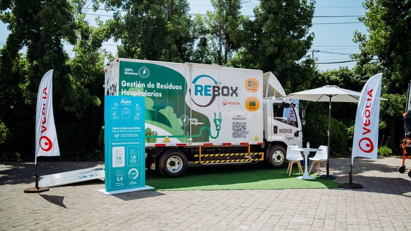Veolia en Chile pone en marcha camión eléctrico para la recolección de residuos hospitalarios