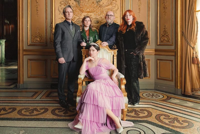 Leonor Watling y Ángela Cervantes se incorporan al rodaje de la segunda temporada de la serie Original de Prime Video Su Majestad