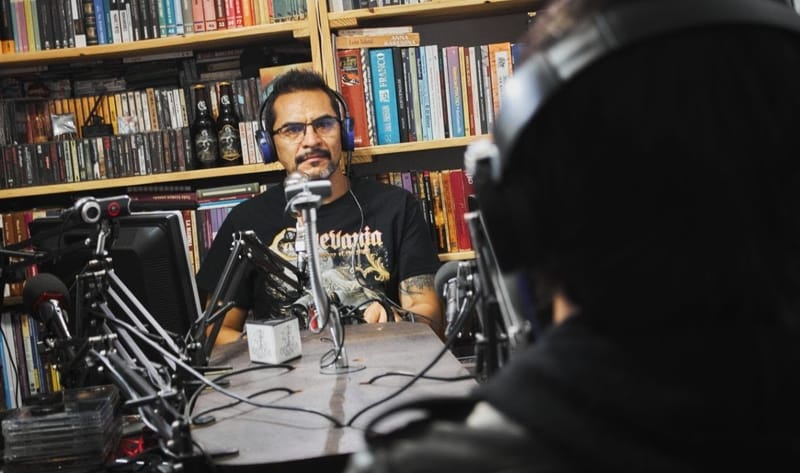 Oscura Radio Tv celebra 12 años con serie pódcast, talleres de comunicación y el lanzamiento del compilado Vol. 4