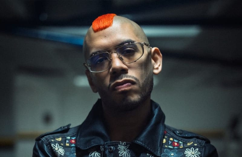 Fer Ariza consolida su momento en la radio de EEUU con 19 semanas en Billboard Tropical Airplay