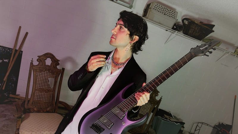 Vernal lanza 'Respira', una canción celestial de éxtasis, amor y caos