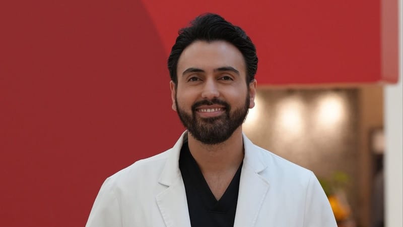 ¿Qué factores ayudan a ralentizar el envejecimiento del cerebro, según el Dr. Naim Dahdah?