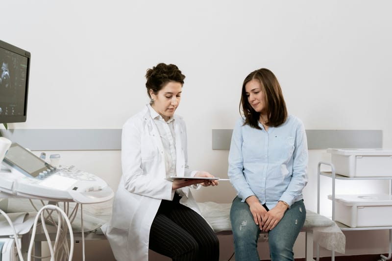 Señales que no debes ignorar: claves para cuidar la salud ginecológica a lo largo de la vida